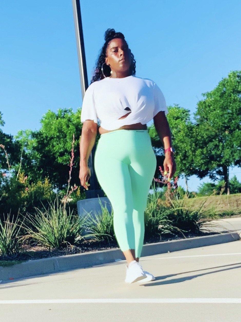 Mint Scallop Highwaist Legging - She's Bae Boutique